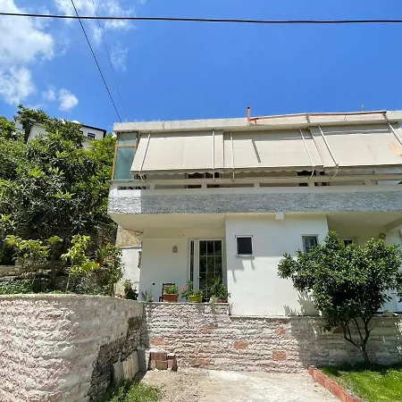 Latifi Guest house Gjirokaster