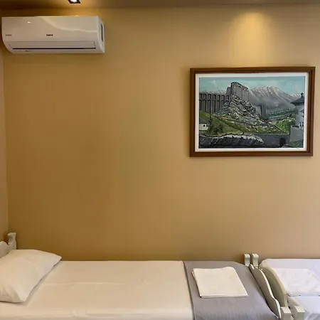 Guest house Latifi *
