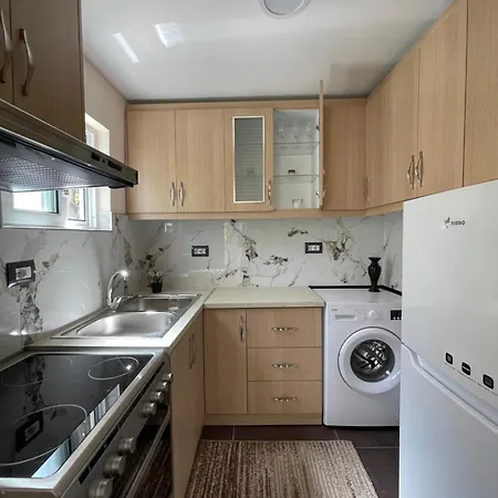 Latifi Guest house *