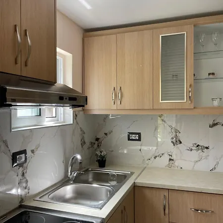 Latifi Guest house