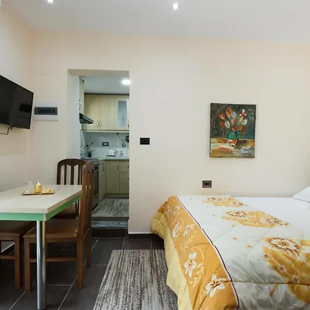 Latifi Guest house Gjirokaster
